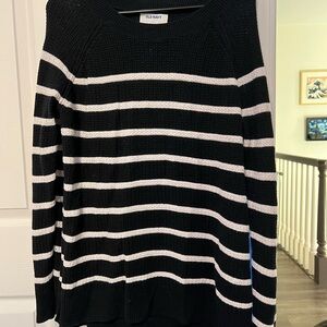Old Navy Classic Black and White Striped Sweater